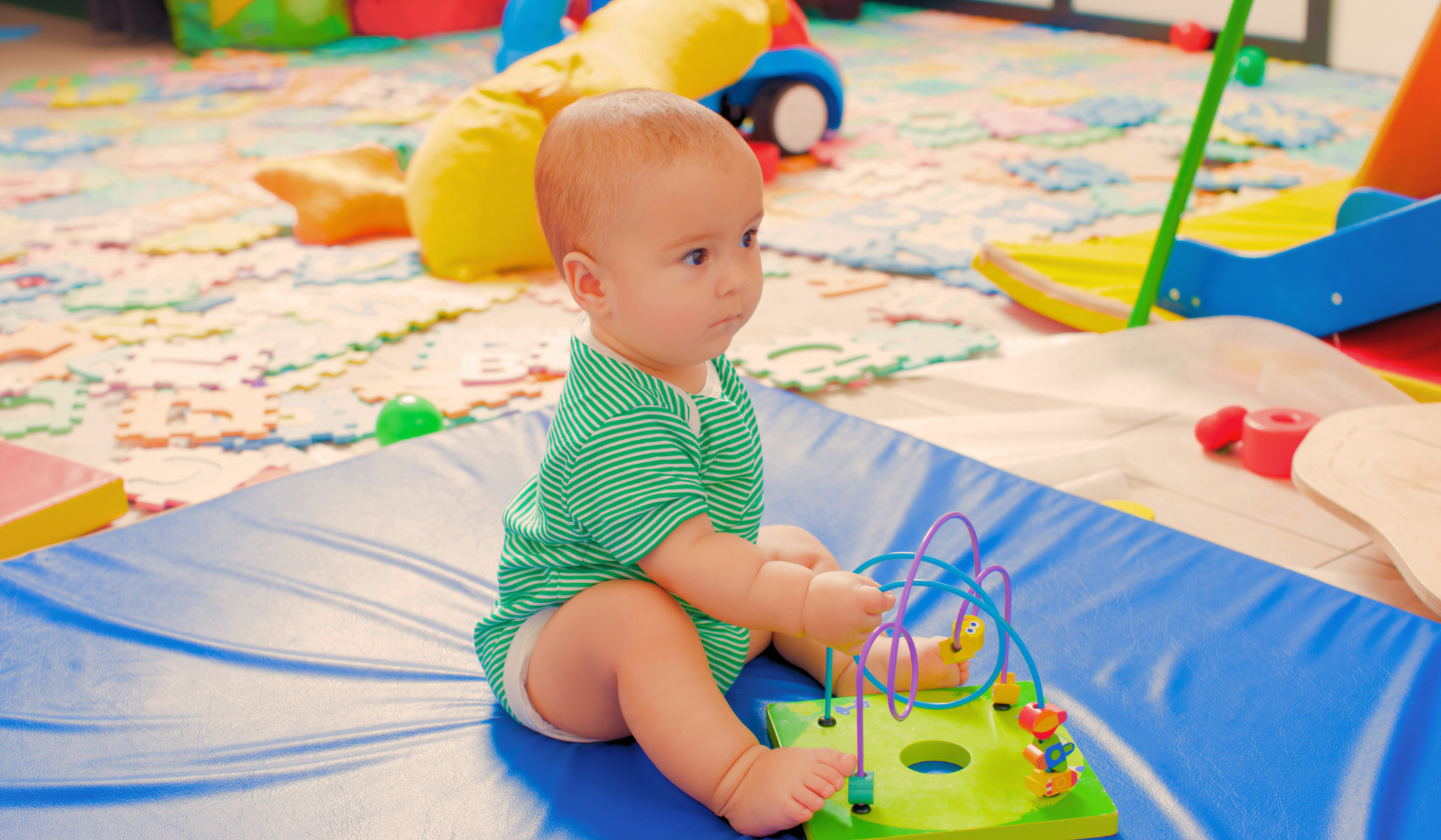 Favoriser le développement moteur de bébé : nos conseils !