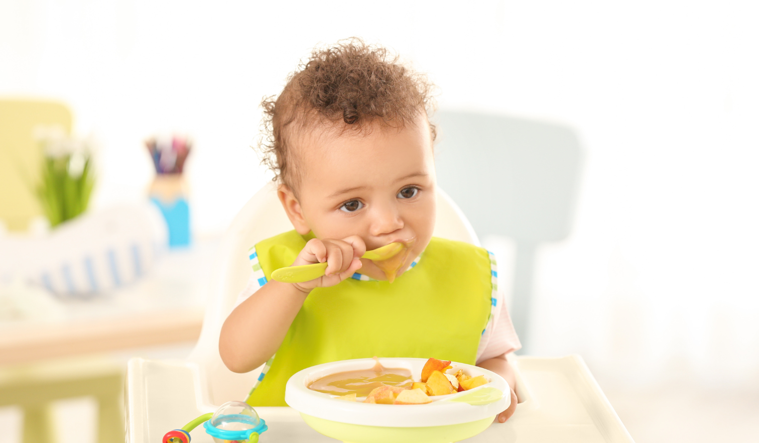 Comment aider son enfant à manger : Conseils pratiques pour les parents