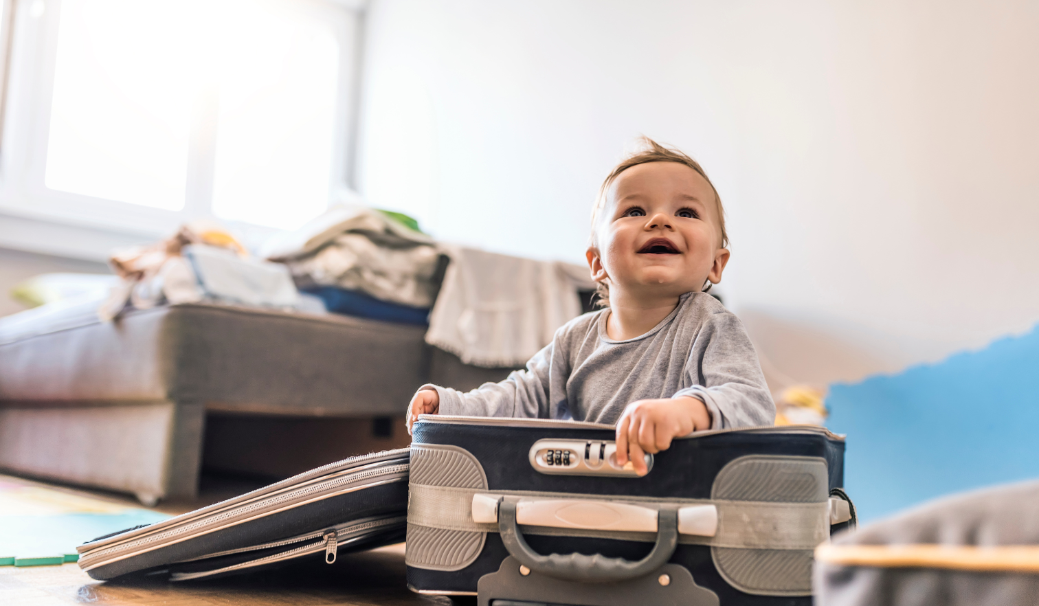Voyager avec bébé : 10 astuces pour un voyage serein